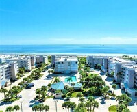 Building Photo - 606 Shorewood Dr