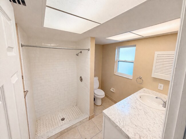 Building Photo - 10489 113th St N