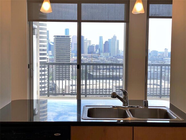 Building Photo - 3333 Allen Pkwy