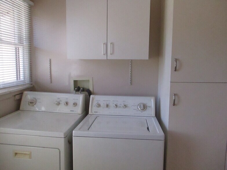 Building Photo - 12436 Cumpston St