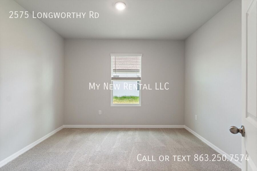 Building Photo - 2575 Longworthy Rd