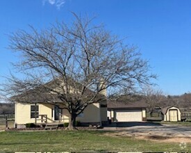 Building Photo - Country house