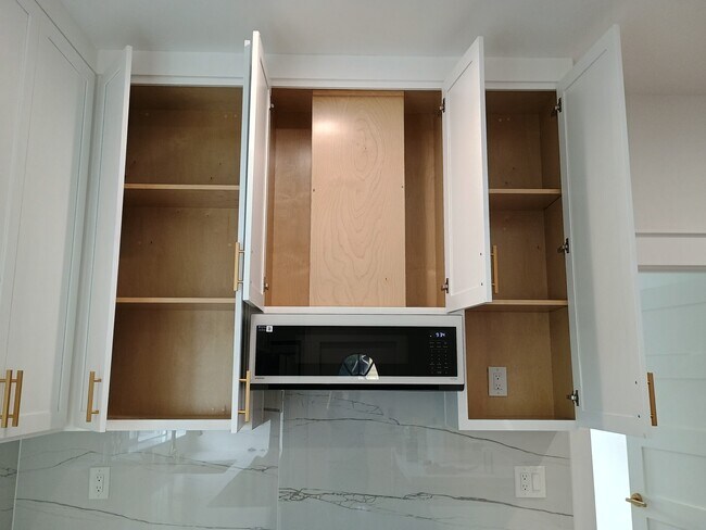 Building Photo - 1815 G St