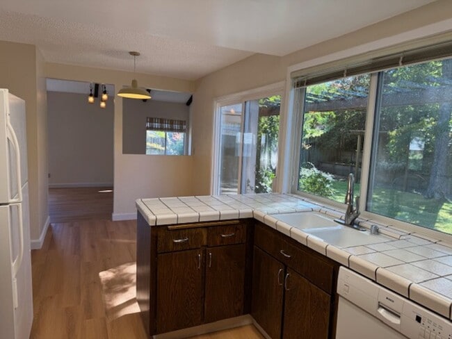 Building Photo - Wonderful single level home in Moraga-grea...