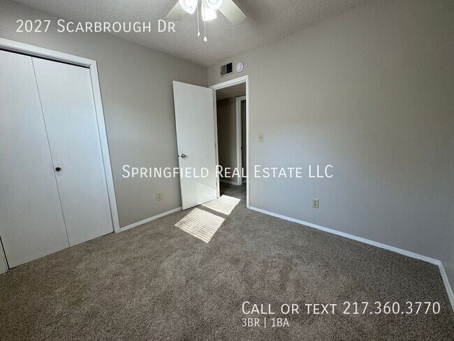 Building Photo - 2027 Scarbrough Rd