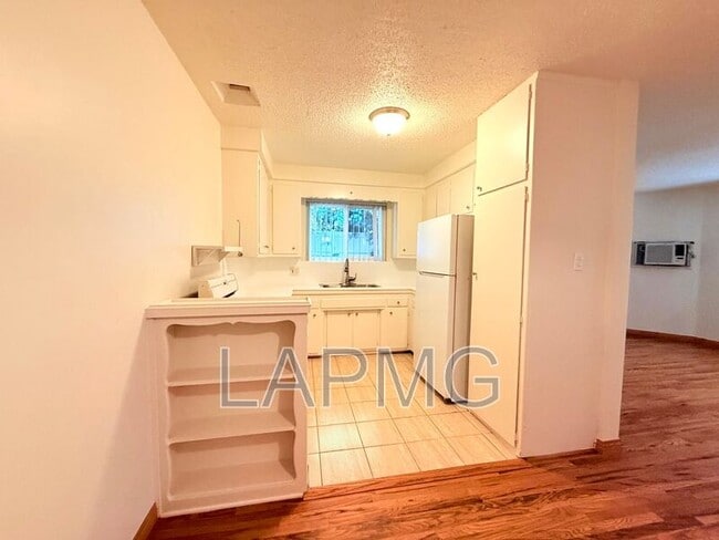 Building Photo - 12325 Riverside Dr