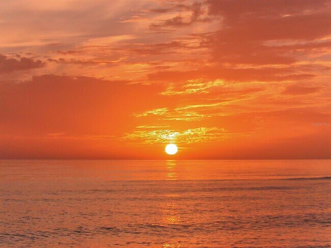 Building Photo - 817 Harbor Dr S