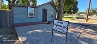 Building Photo - Cute 1 bedroom home with yard pets ok