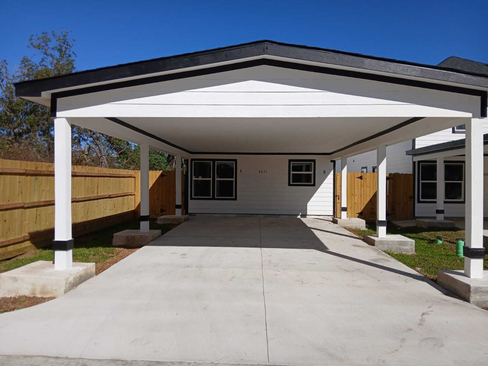 Building Photo - 8639 Peachtree St