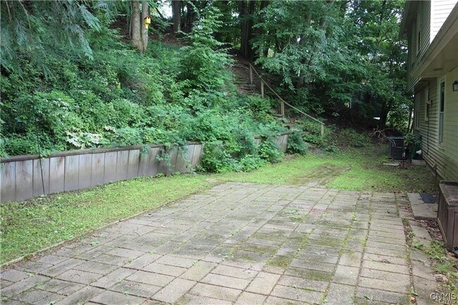 Building Photo - 4600 Brookhill Dr S