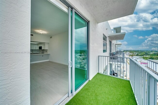 Building Photo - 140 S Dixie Hwy