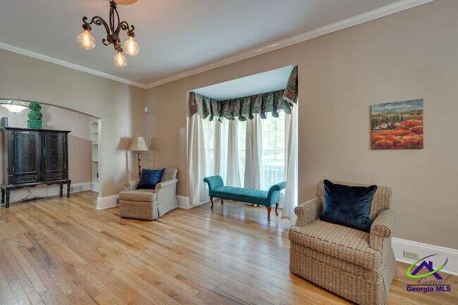 Building Photo - 422 Forrest Dr