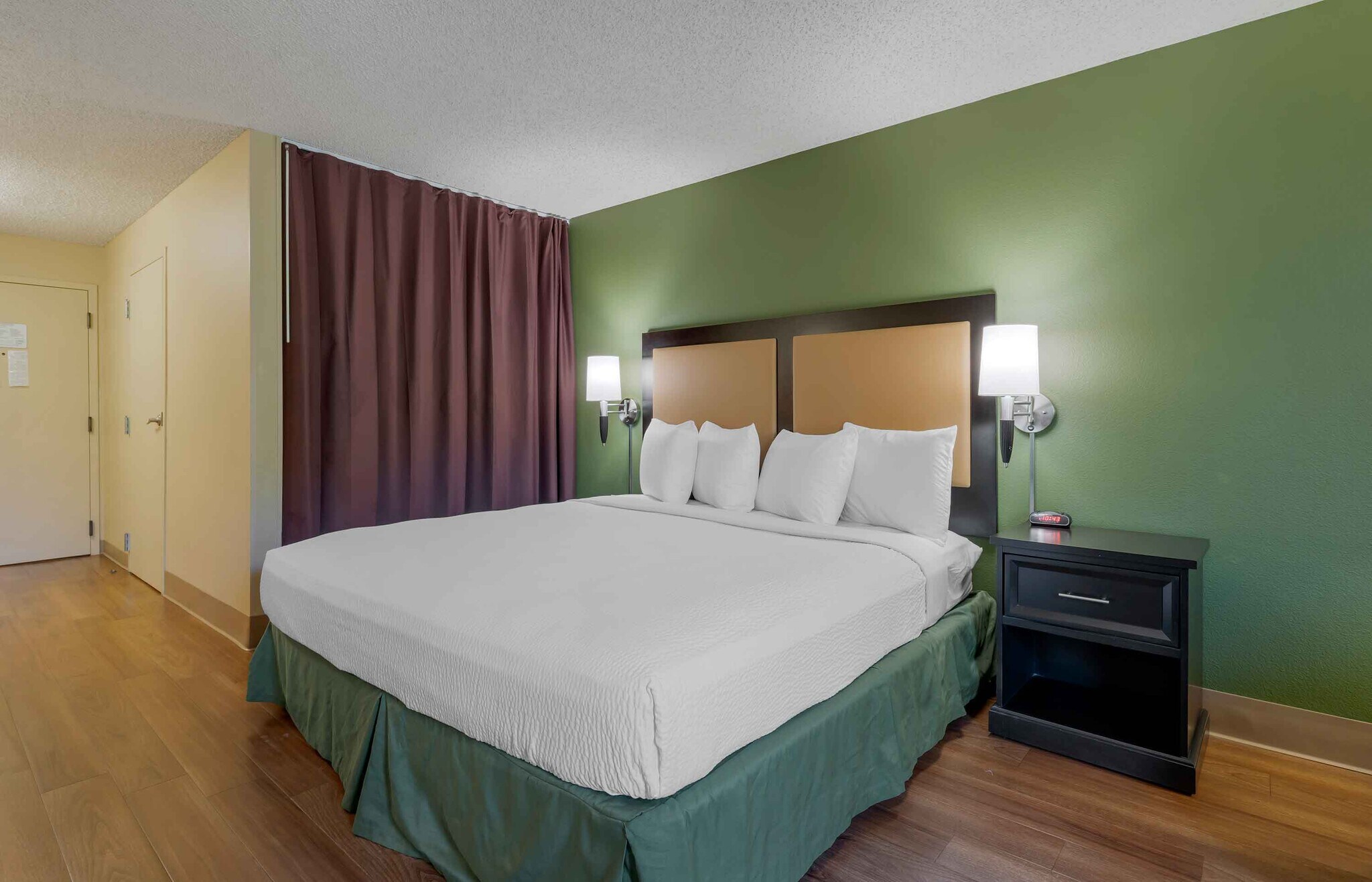 Building Photo - Furnished Studio-Fremont - Fremont Blvd. S...