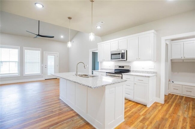 Building Photo - 1040 Seaborn Way