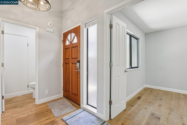 Building Photo - 1541 Moraga Way