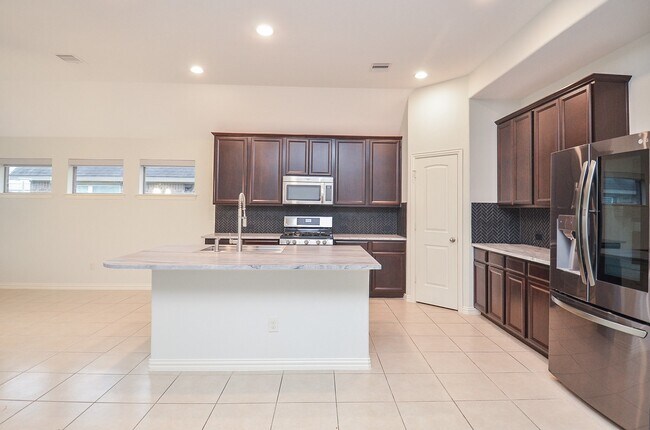 Building Photo - 17902 Logans Pine Dr