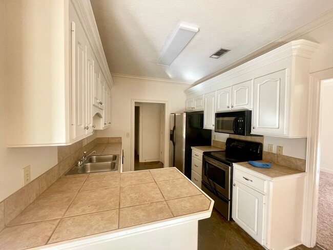 Building Photo - 3/2 For Rent in Germantown School District!