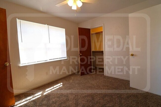 Building Photo - 3906 Charolais Dr