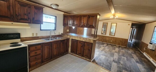 Building Photo - Cozy 2 Bedroom, 1 Bathroom Rental Home