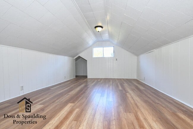 Building Photo - 409 Richardson Ave