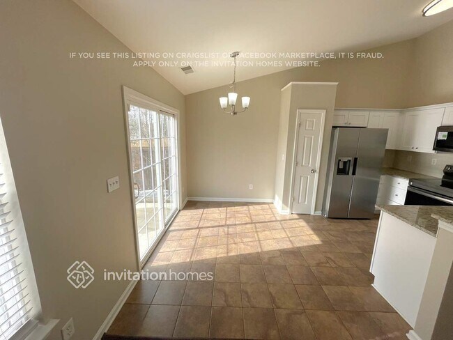 Building Photo - 2116 Clear Brook Dr