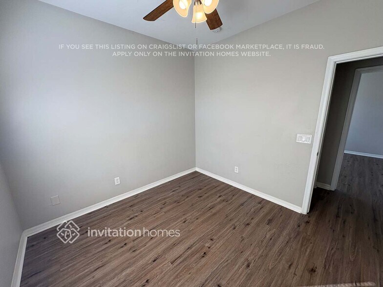 Building Photo - 29422 W Whitton Ave