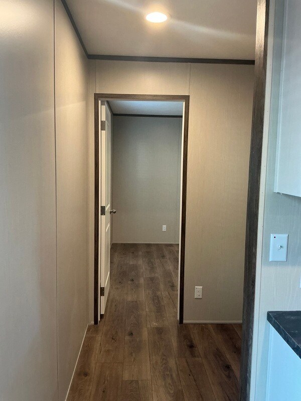 Building Photo - 7 Poole Cir