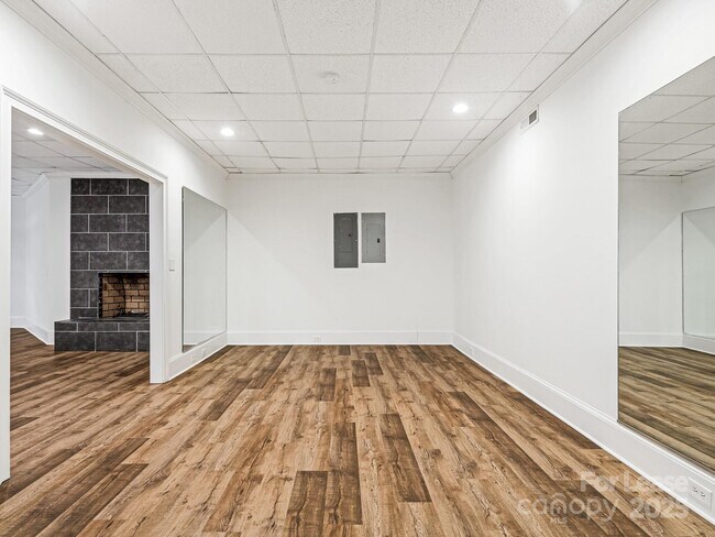 Building Photo - 5516 Hardison Rd