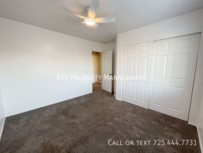 Building Photo - 605 Sonoran Heights Ave