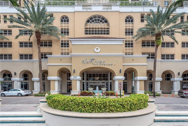 Building Photo - 511 SE 5 Ave