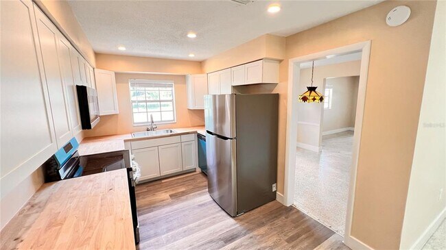 Building Photo - 4709 Redfern Dr
