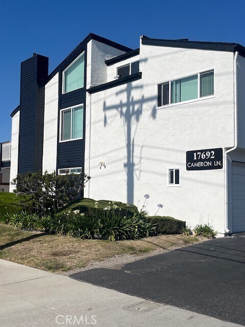 Building Photo - 17692 Cameron Lane