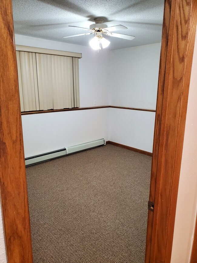 Building Photo - 207 W Main St