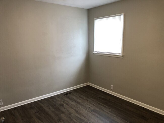 Building Photo - Spacious 4-Bedroom Home in Kentwood – Minutes from Grand Rapids