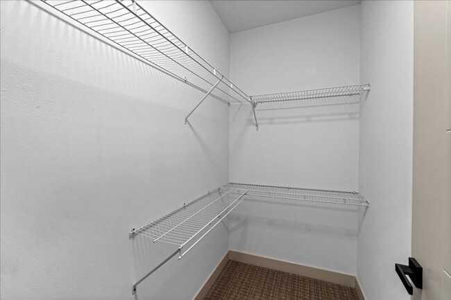 Building Photo - West Seattle - 3 Bedroom - 2.5 Bathroom w/ AC!