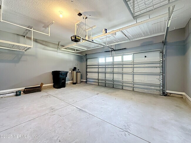 Building Photo - 243 Buck Run Way