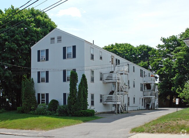 Primary Photo - 180 Woodford St