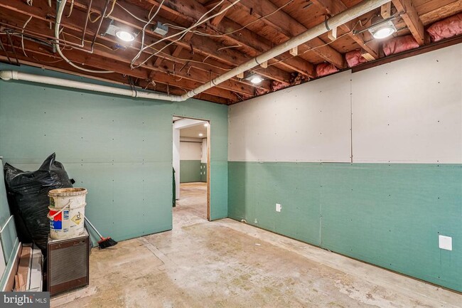 Building Photo - 1506 Widows Mite Rd