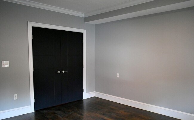 Building Photo - 444 Sumner St