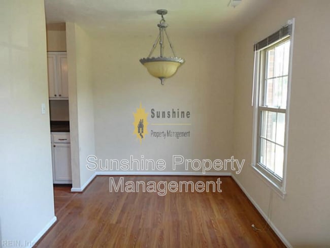 Building Photo - 5049 Reese Dr N