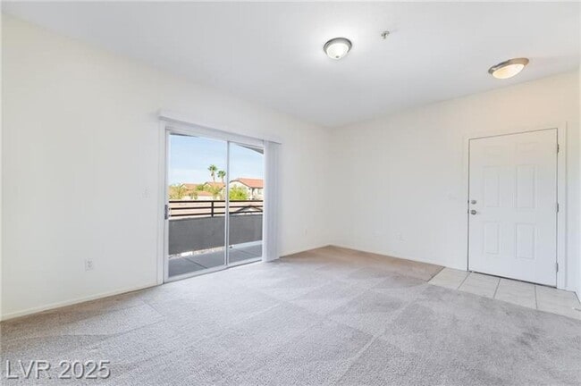 Building Photo - 2291 W Horizon Ridge Pkwy