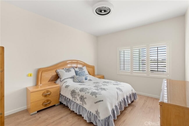 Building Photo - 17888 Alburtis Ave