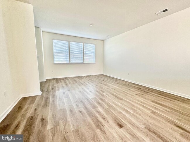 Building Photo - 405 Little Eden Wy