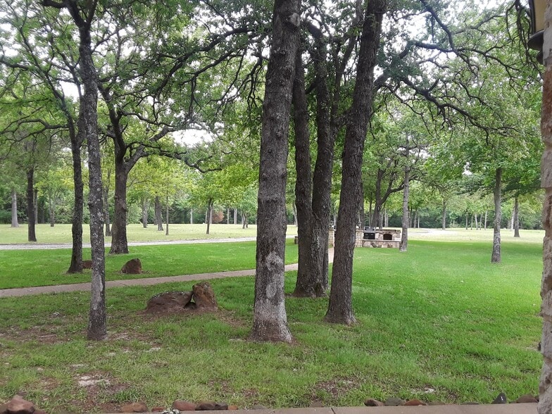 Building Photo - 1800 County Road 4817