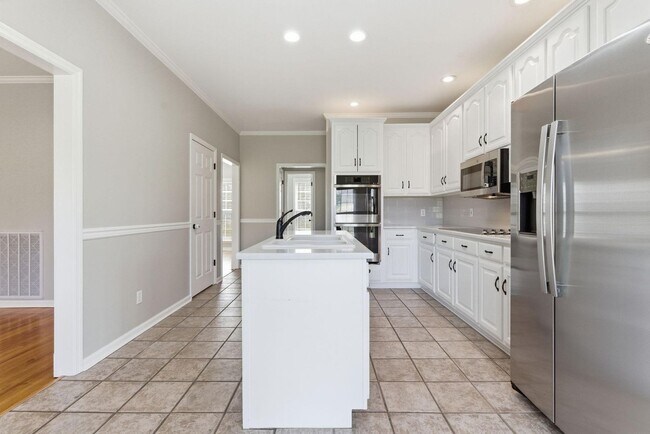 Building Photo - 1.25 ACRES IN THE GLADE! - 4 Bed, 3.5 Bath, 3250 sqft Home in Mt. Juliet (Gladeville)