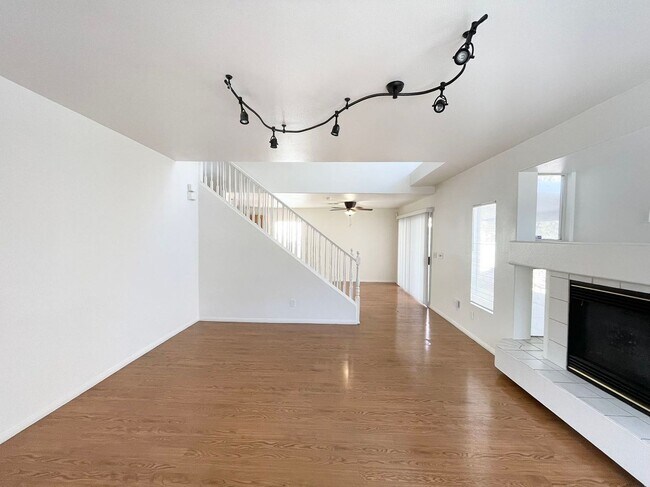 Building Photo - GATED COMMUNITY WITH POOL! Brand New Carpe...