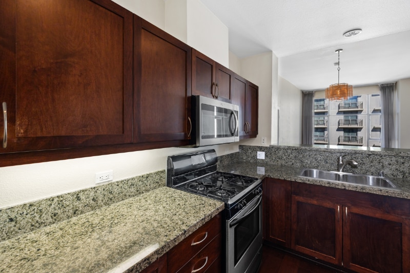 Building Photo - 530 K St