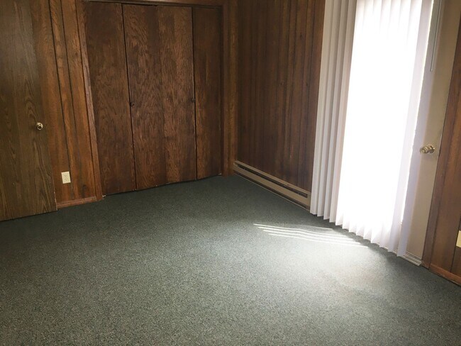 Building Photo - 617 N 3rd Ave