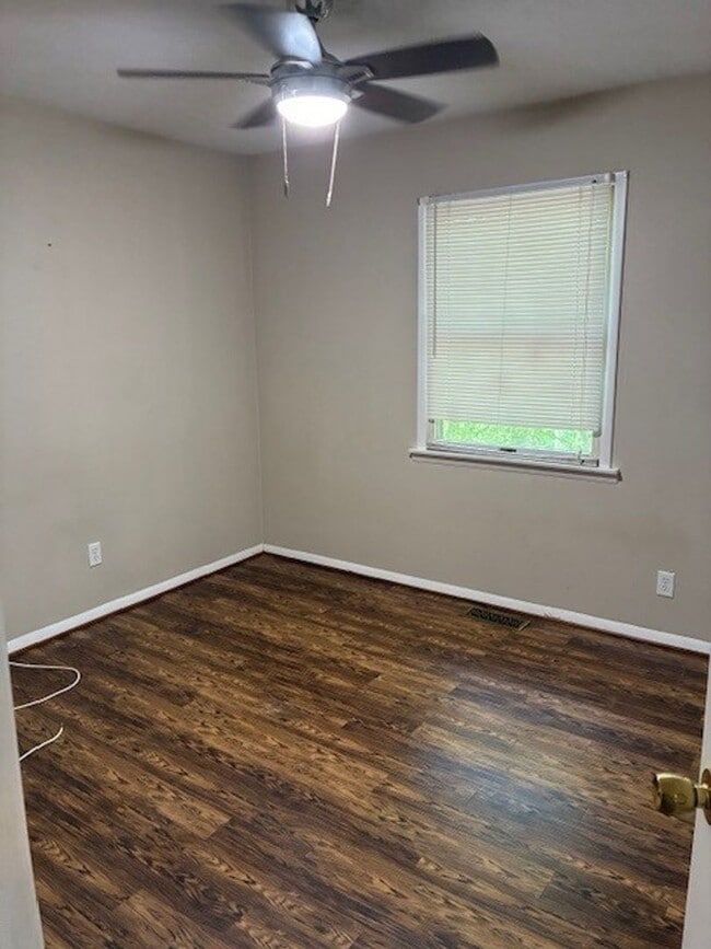 Building Photo - Rambler with Garage in Drum Point
