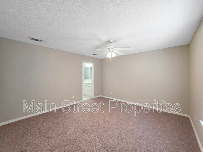 Building Photo - 1638 Dee's Rd